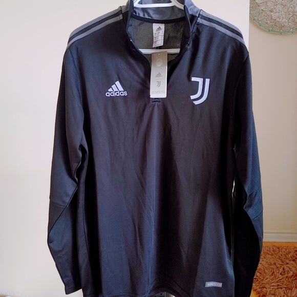 Juventus tracksuit - Picture 1 of 3
